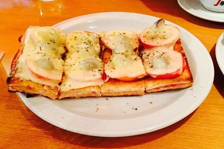 Sandwich caliente napolitano